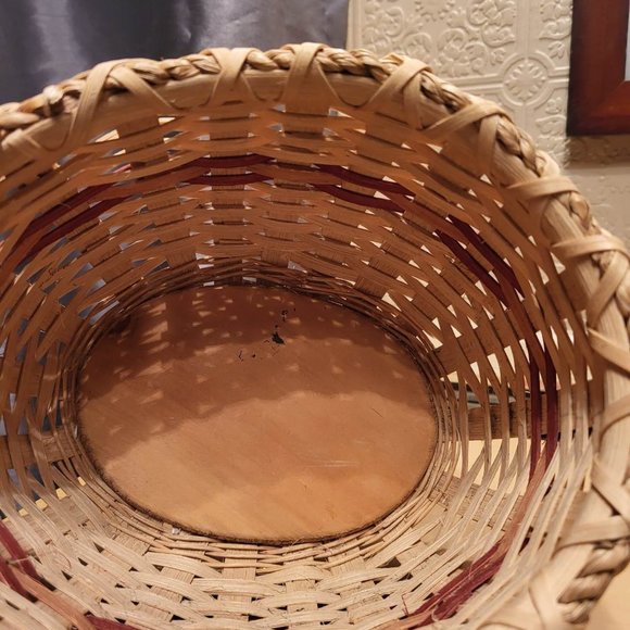 Hand woven signed basket with wood base~~absolutely adorable and one of a kind! - Picture 3 of 4